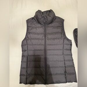 Uniqlo Women's Black Quilted Down Puffer Vest